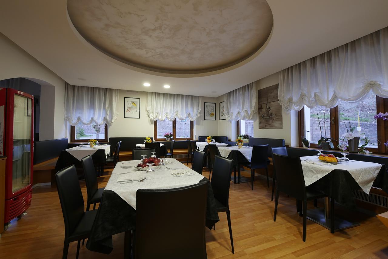 Albergo De March 파라 달파고 외부 사진